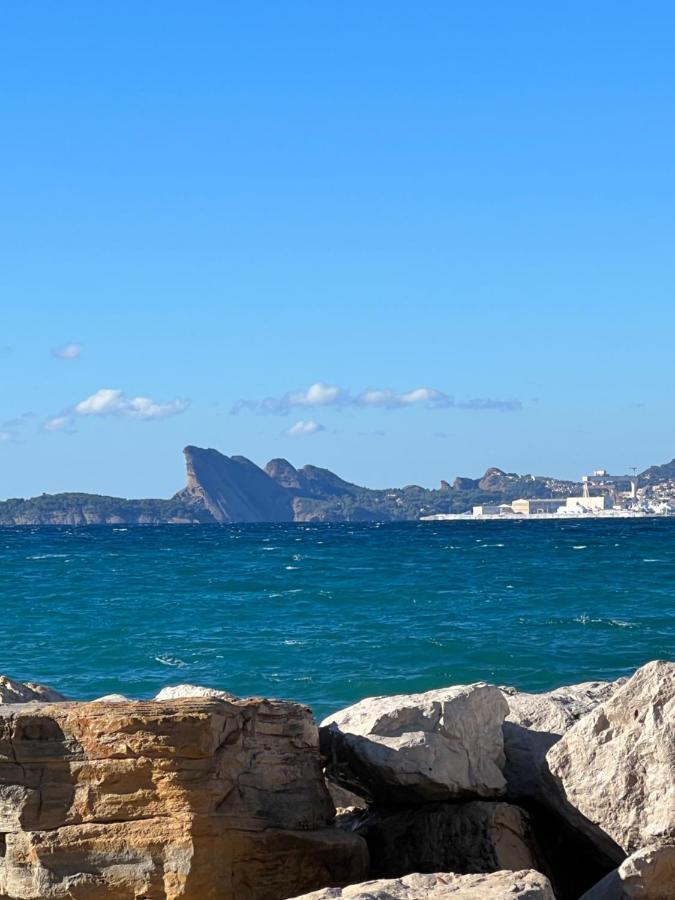 Appartement Entre Village Et Plages. Saint-Cyr-sur-Mer Exteriér fotografie